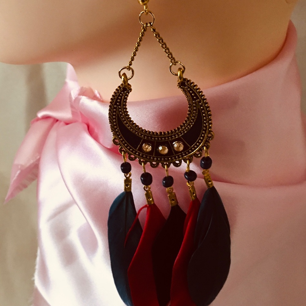 Feather earrings - Picture 3 of 4
